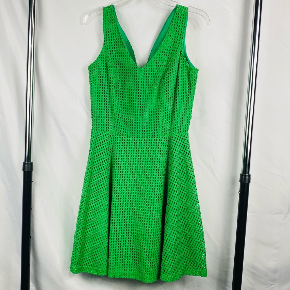 Women's Sharagano Kelly Green Eyelet V Neck & Back Dress